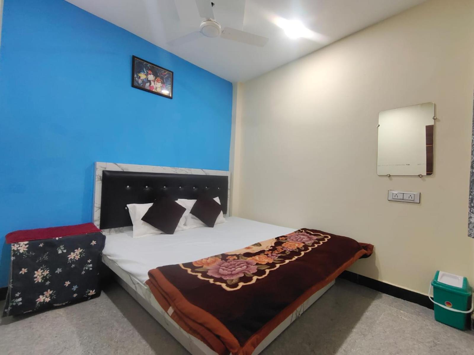 Geeta Homestay Ujjain Eksteriør bilde